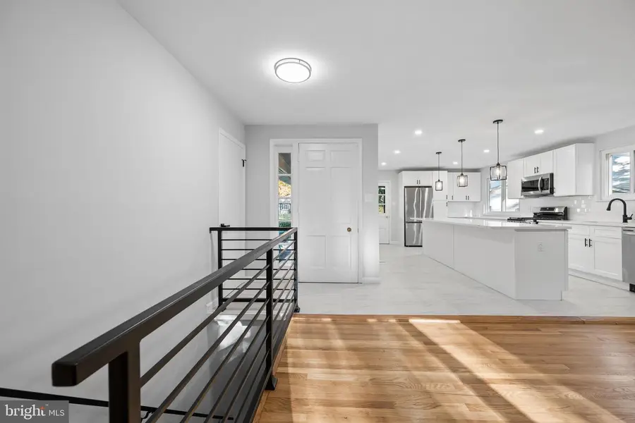 5310 Gainsborough Dr, Fairfax, VA 22032 - #3