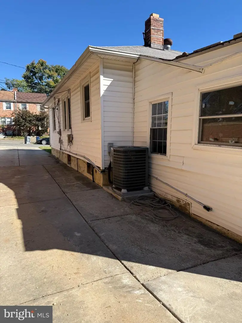2915 E Side Dr, Alexandria, VA 22306 - #3