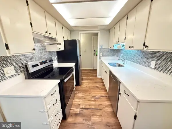 2239 Castle Rock Sq #12c, RESTON, VA 20191