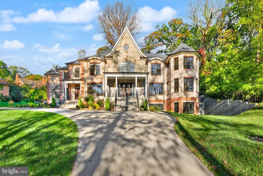 1151 Dominion Ct, McLean, VA 22102 - #3