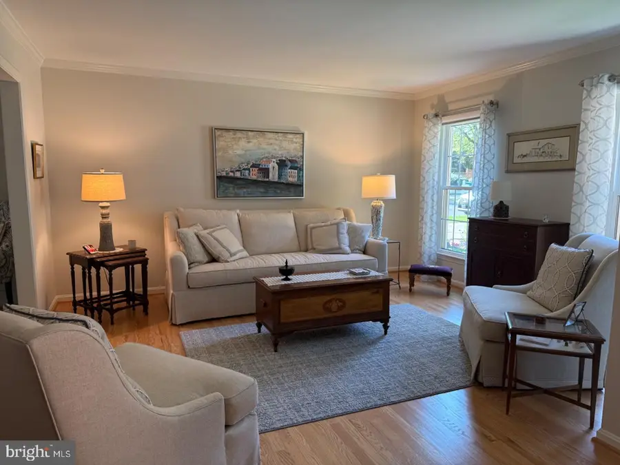 9552 Grand Oaks Ct, Vienna, VA 22181 - #2
