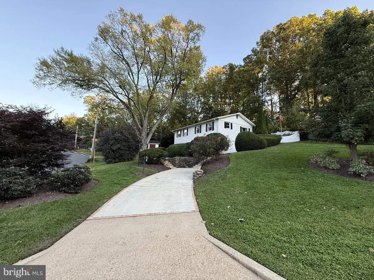 3907 Forest Grove Dr, Annandale, VA 22003 - #1