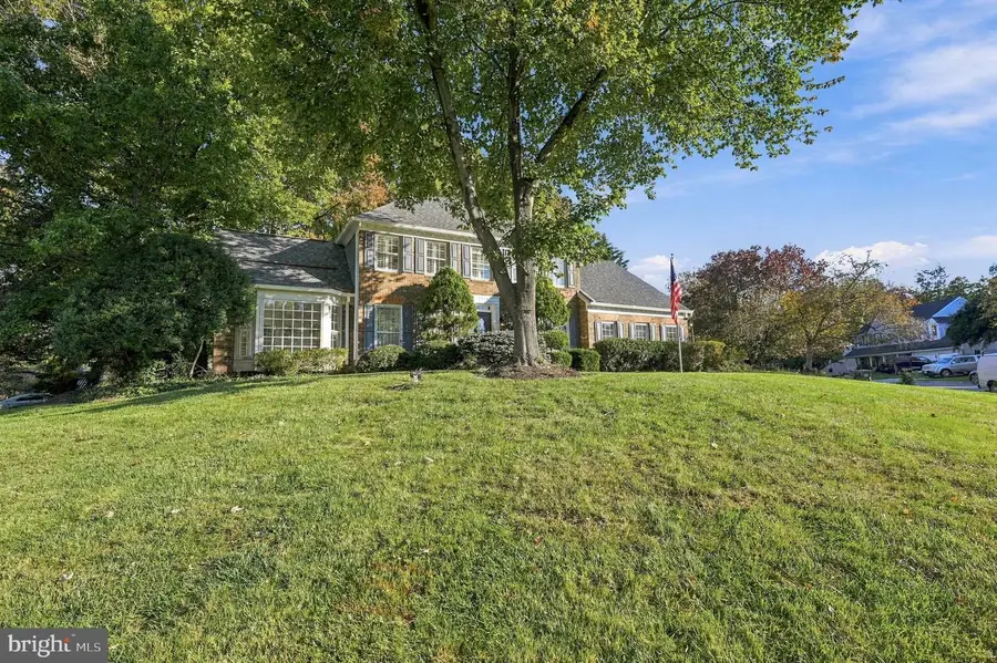 8514 Heron Pond Ln, Fairfax Station, VA 22039 - #2