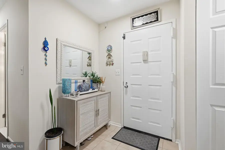 8350 Greensboro Dr #424, McLean, VA 22102 - #2