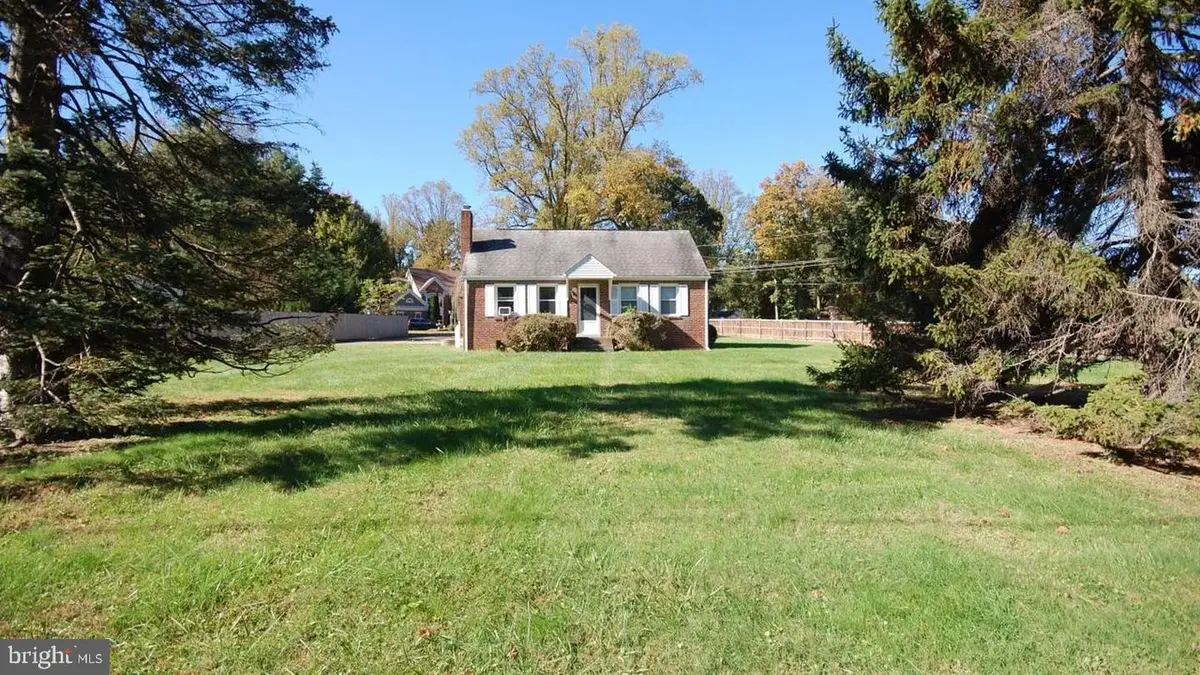 650 Walker Rd, Great Falls, VA 22066 - #1