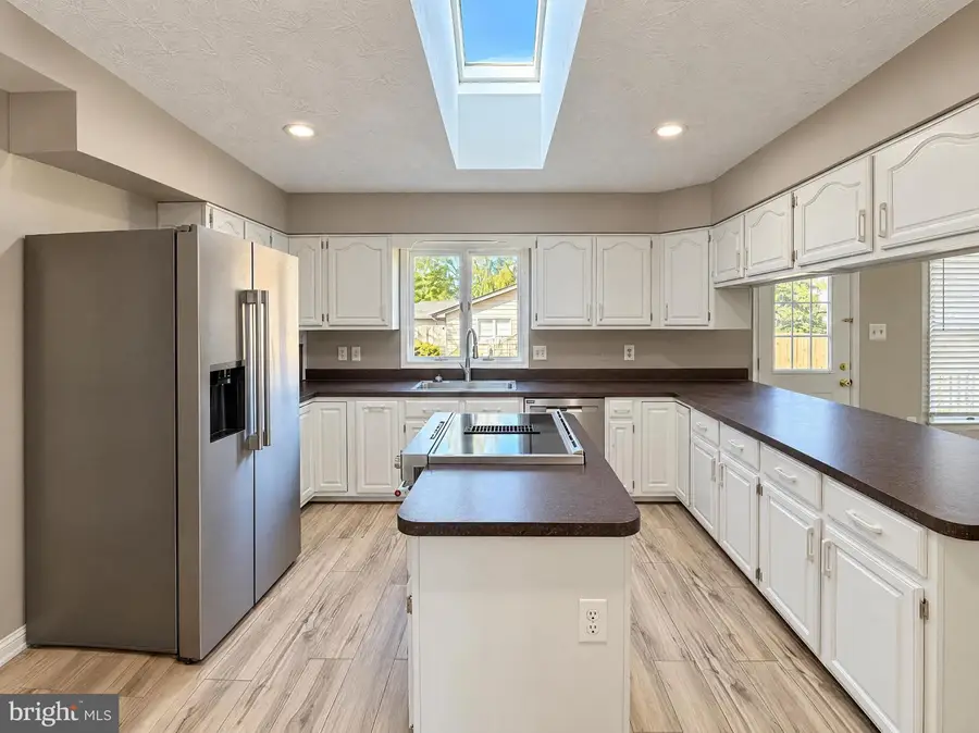 3907 Prosperity Ave, Fairfax, VA 22031 - #2