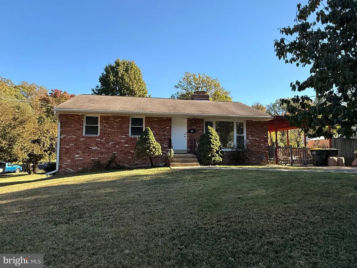 7540 Axton St, Springfield, VA 22151 - #1
