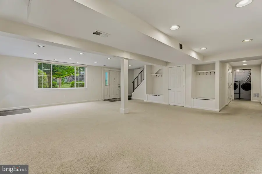 511 Walker St Sw, Vienna, VA 22180 - #3