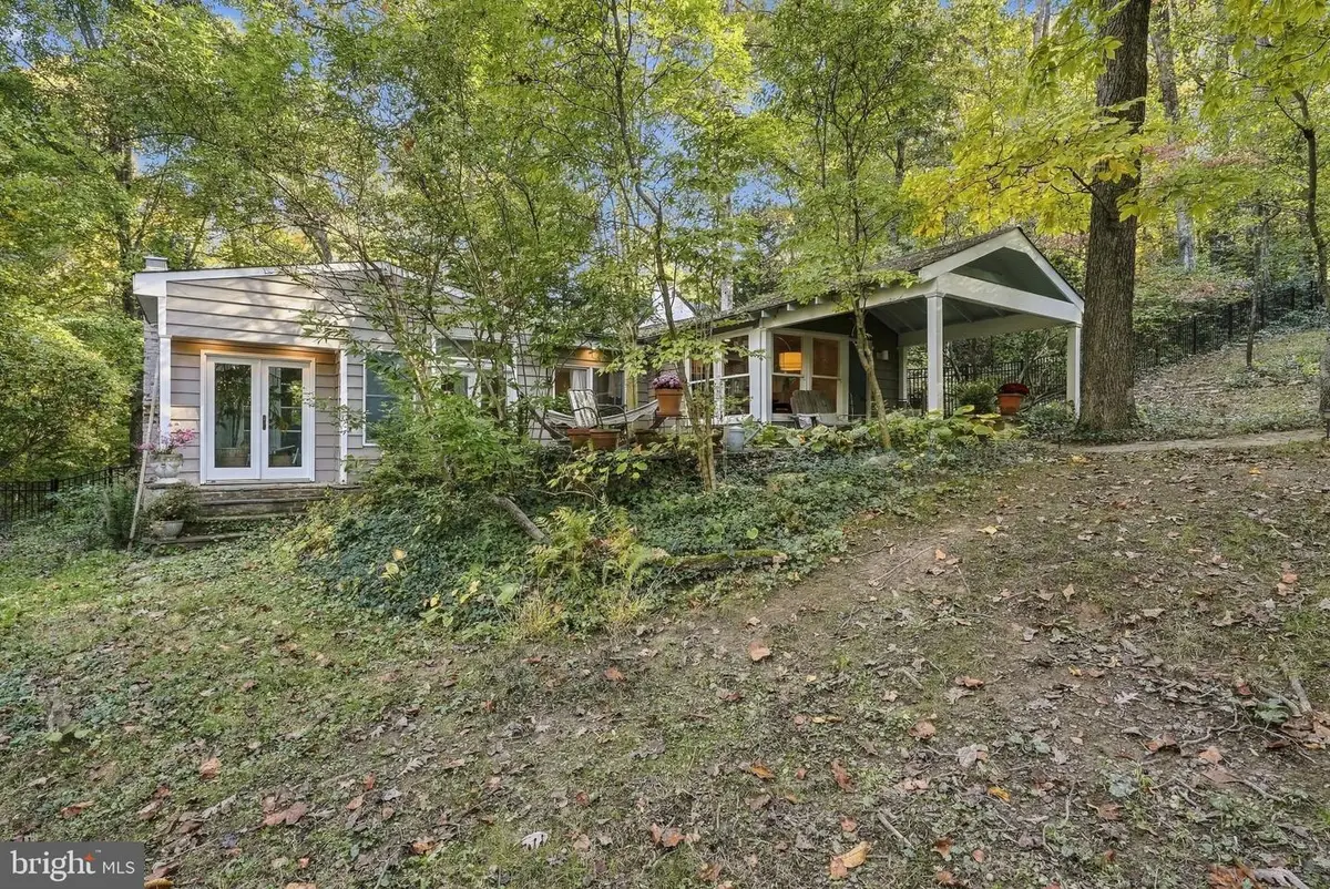 6714 Princess Anne Ln, Falls Church, VA 22042 - #1