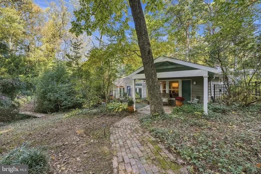 6714 Princess Anne Ln, Falls Church, VA 22042 - #3