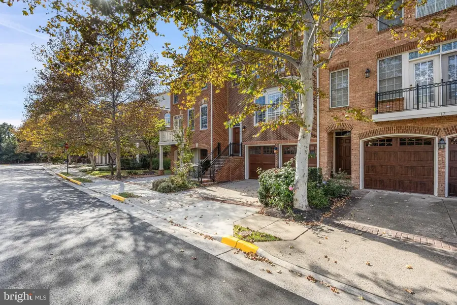 115 Herndon Mill Cir, Herndon, VA 20170 - #2