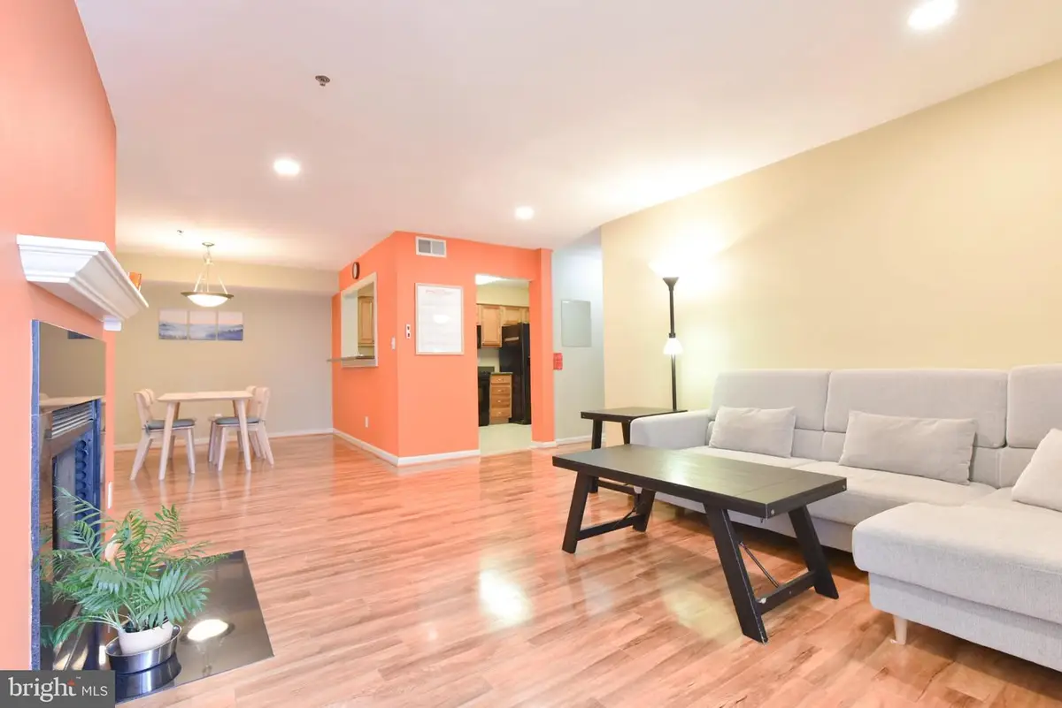 3179 Summit Square Dr #2-c3, Oakton, VA 22124 - #1