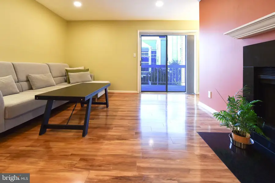 3179 Summit Square Dr #2-c3, Oakton, VA 22124 - #2