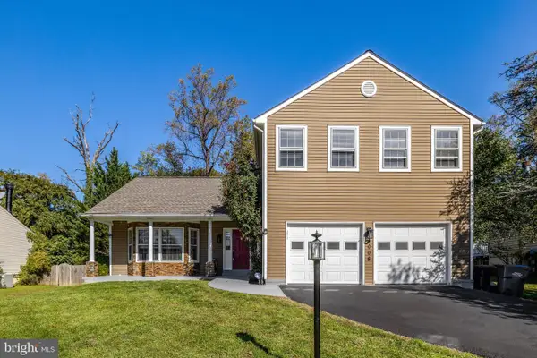 8008 Sandburg Ct, DUNN LORING, VA 22027