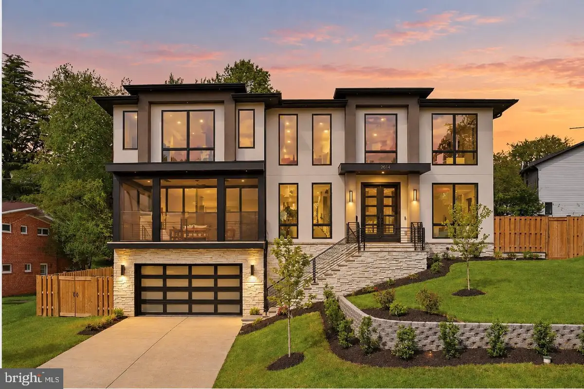 6514 Byrnes Dr, McLean, VA 22101 - #1