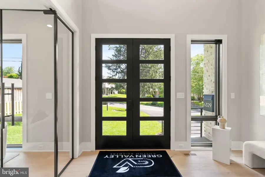 6329 Halsey Rd, McLean, VA 22101 - #3