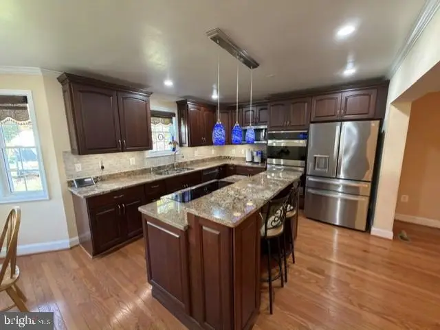 6233 Garretson St, Burke, VA 22015 - #2