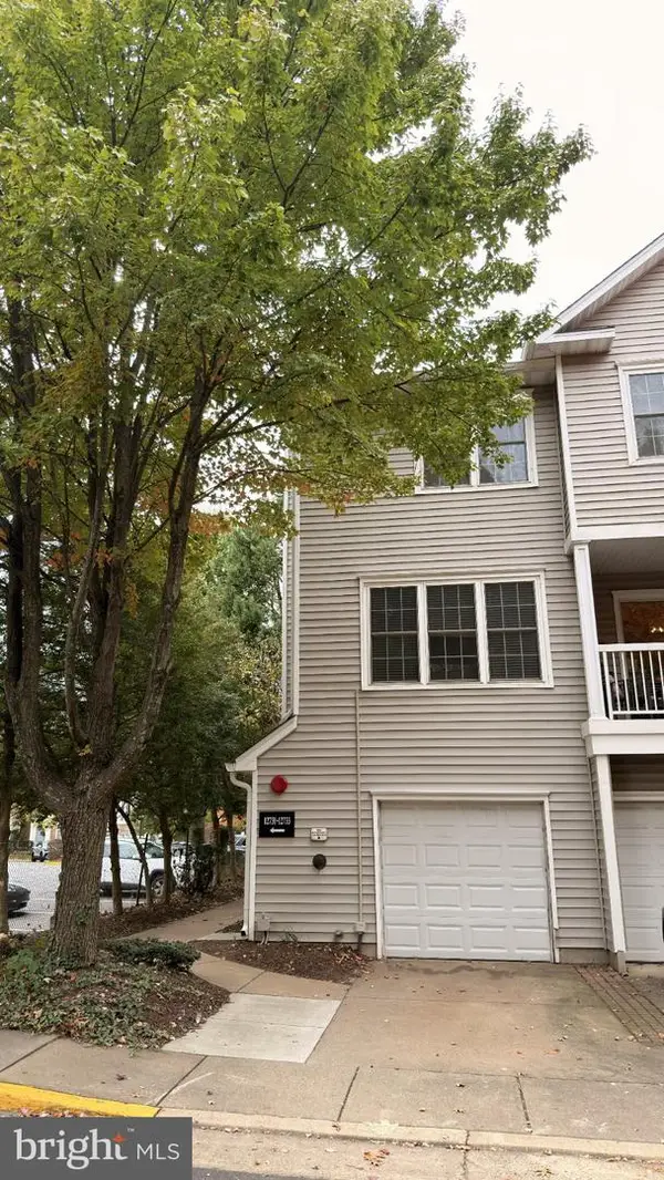 12733 Fair Briar Ln, FAIRFAX, VA 22033
