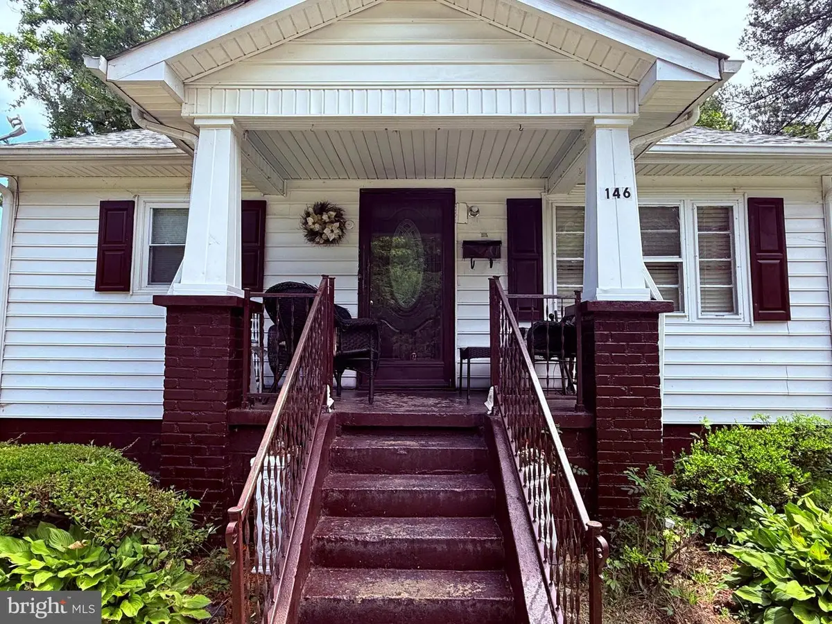 146 Center St, Emporia, VA 23847 - #1