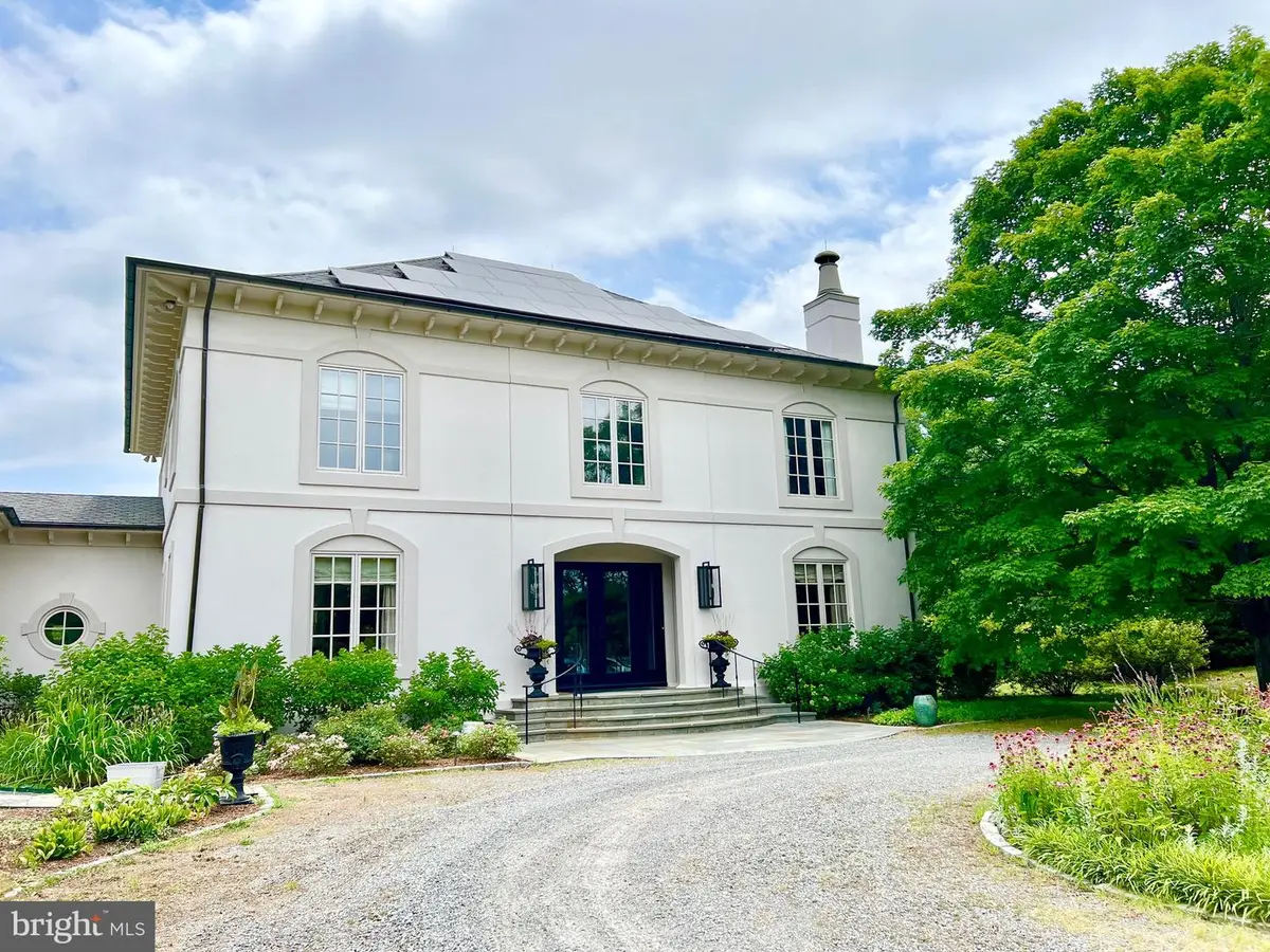 2453 Maidens Rd, Maidens, VA 23102 - Image #1