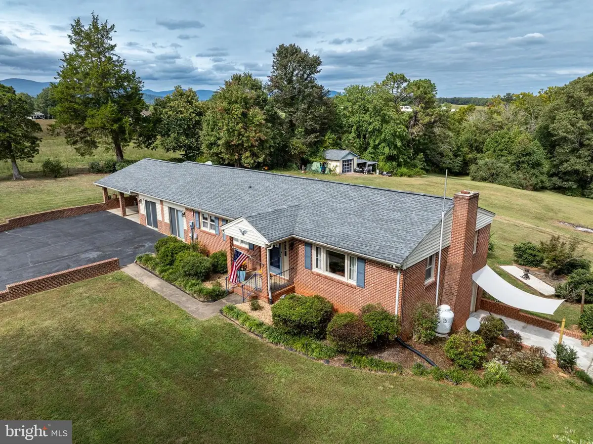 175 Wildwood Dr, Ruckersville, VA 22968 - #1