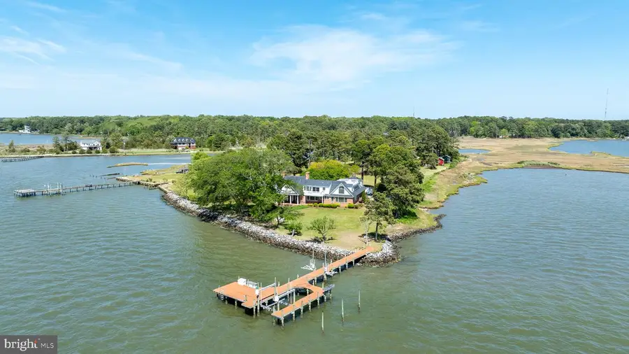 6454 Carmines Island Ln, Hayes, VA 23072 - #2