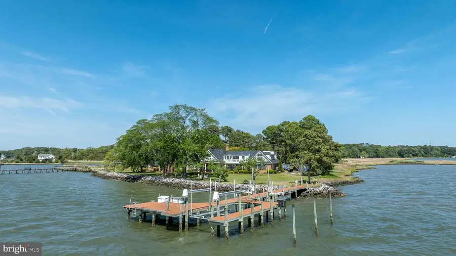 6454 Carmines Island Ln, Hayes, VA 23072 - #3
