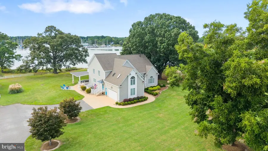 8097 Little England Rd, Hayes, VA 23072 - #3