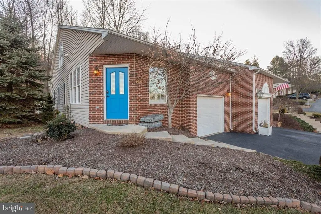 140 Emerald Dr, Harrisonburg, VA 22801 - Image #1