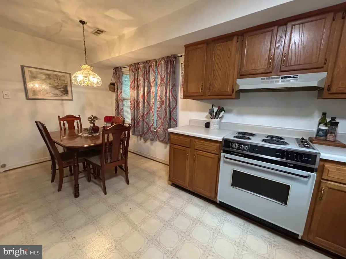 9728 Country Way Rd, Glen Allen, VA 23060 - Image #1