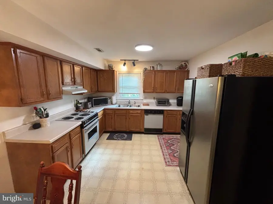 9728 Country Way Rd, Glen Allen, VA 23060 - Image #3