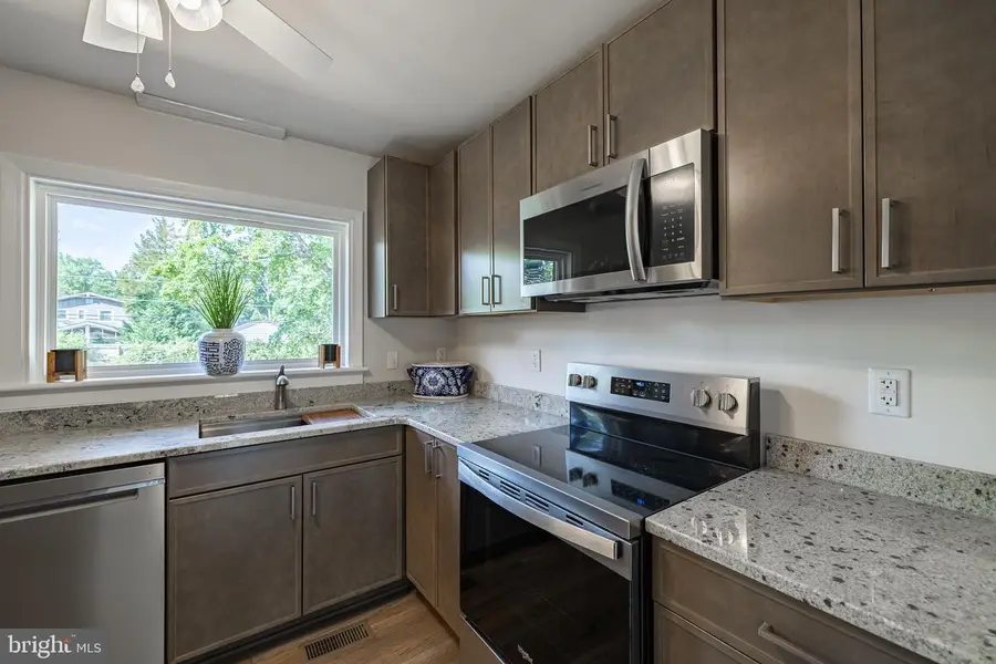 8006 Anoka Rd, Henrico, VA 23229 - #2