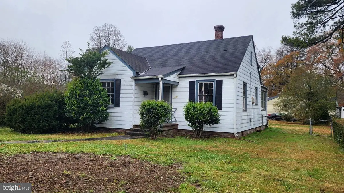 211 Naglee Ave, Sandston, VA 23150 - #1