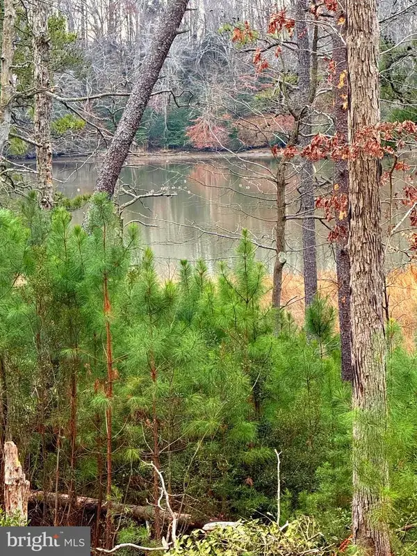 4 Seagrass Ct, KING GEORGE, VA 22485