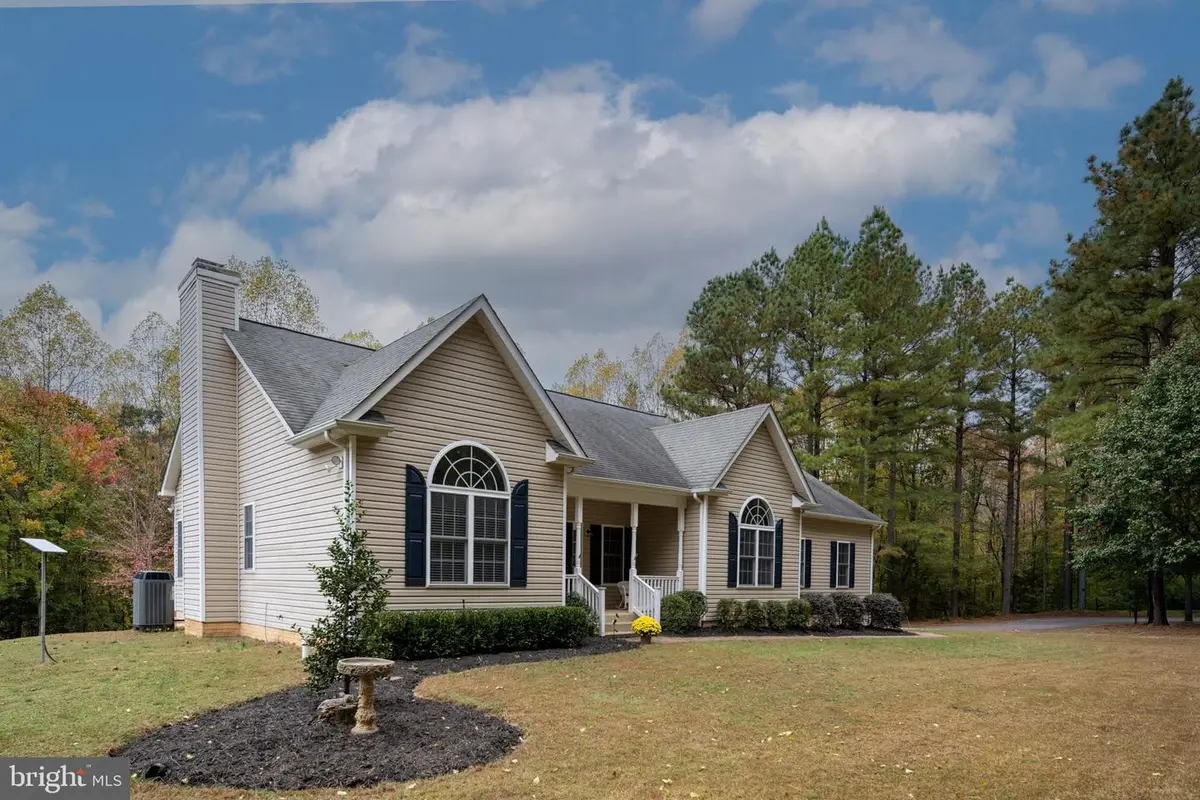 16526 Bald Eagle Dr, King George, VA 22485 - Image #1