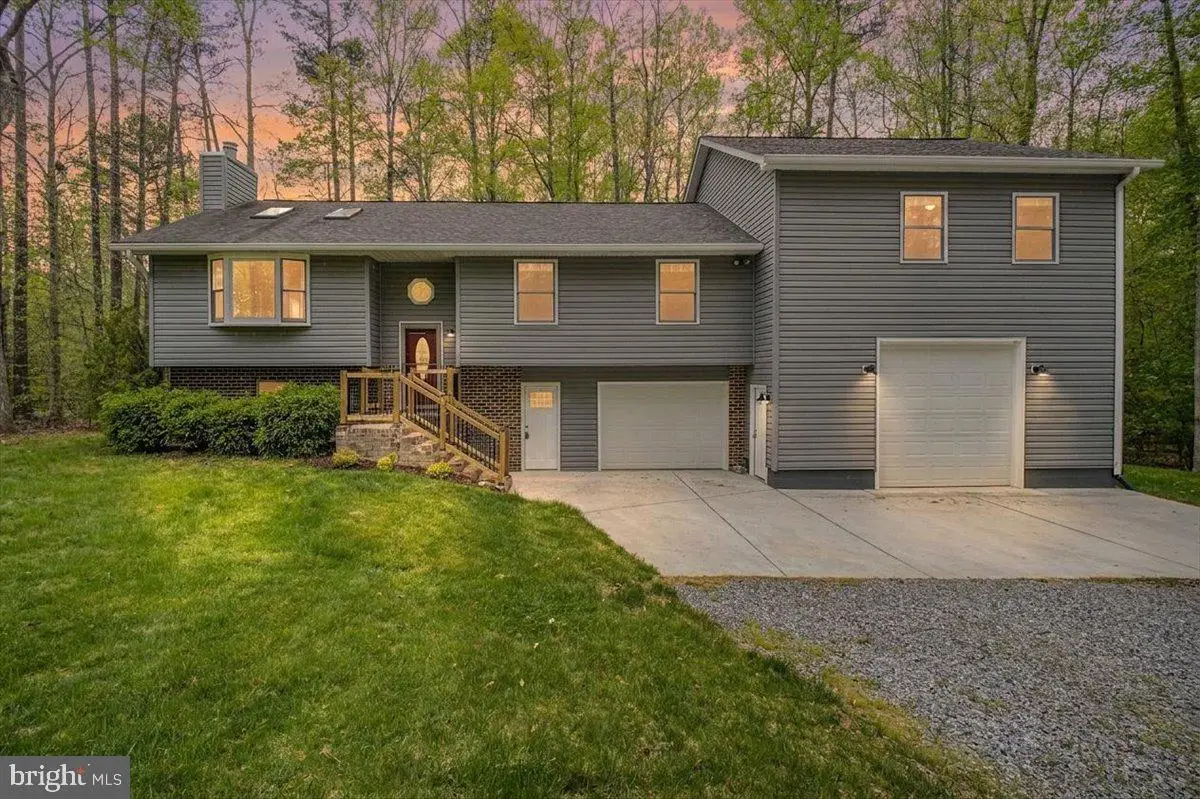 10464 Eisenhower Dr, King George, VA 22485 - #1