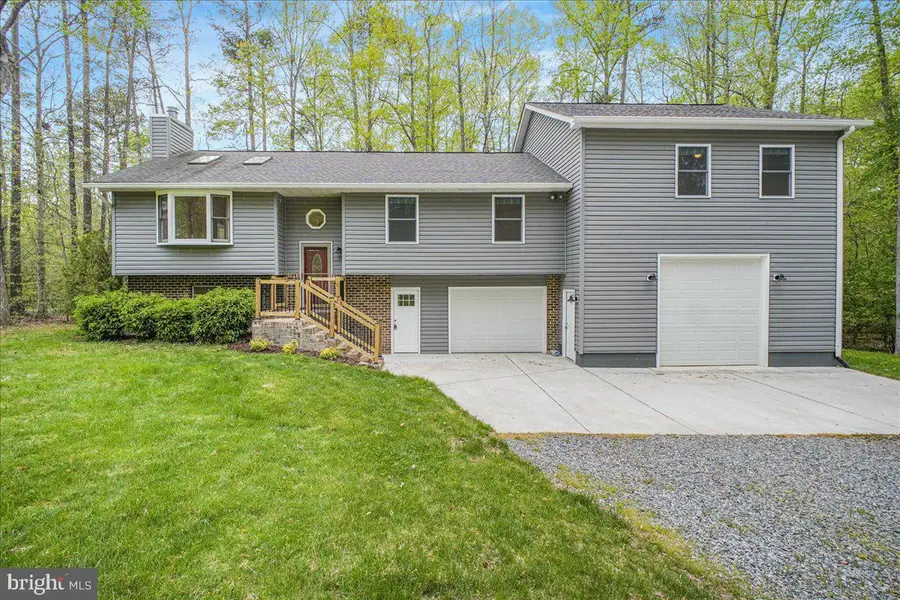 10464 Eisenhower Dr, King George, VA 22485 - #3