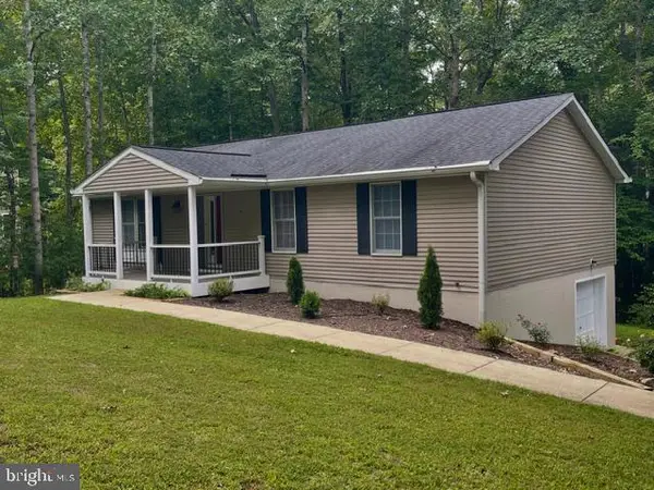8112 Harrison Dr, KING GEORGE, VA 22485