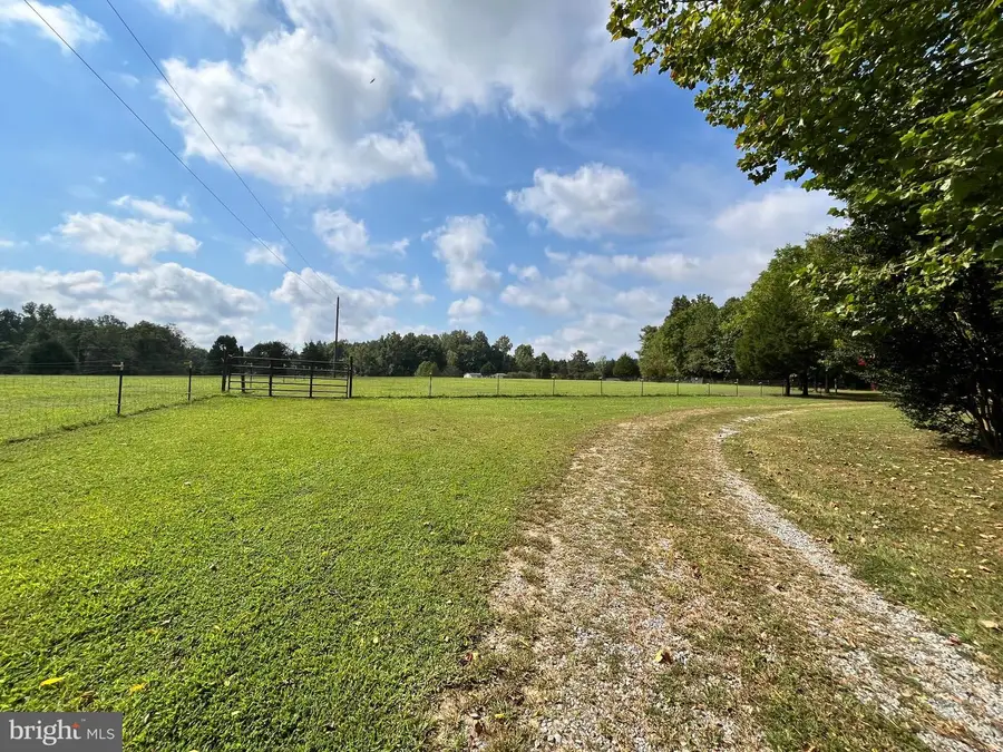 615 Reed Bridge Farm Rd E, Bruington, VA 23023 - #2