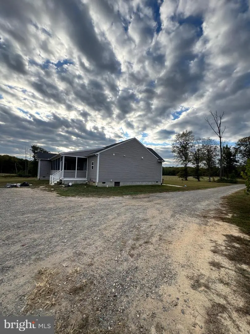 284 Boulder Springs Ln, Louisa, VA 23093 - Image #2