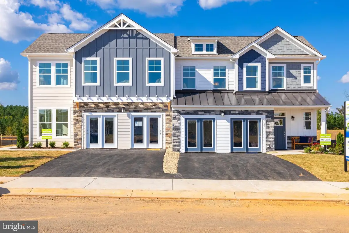 374 Bayberry Ln, Zion Crossroads, VA 22942 - Image #1