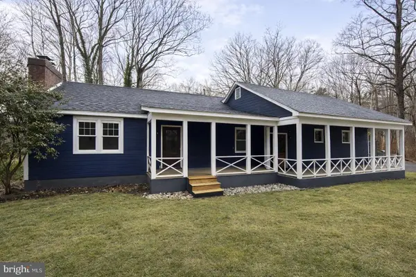 2367 N Lakeshore Dr, LOUISA, VA 23093