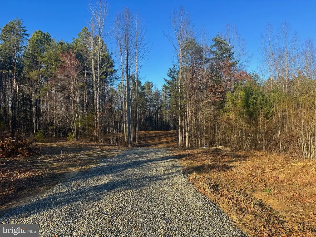 541 Equestrian Landing Trl, Bumpass, VA 23024 - #1