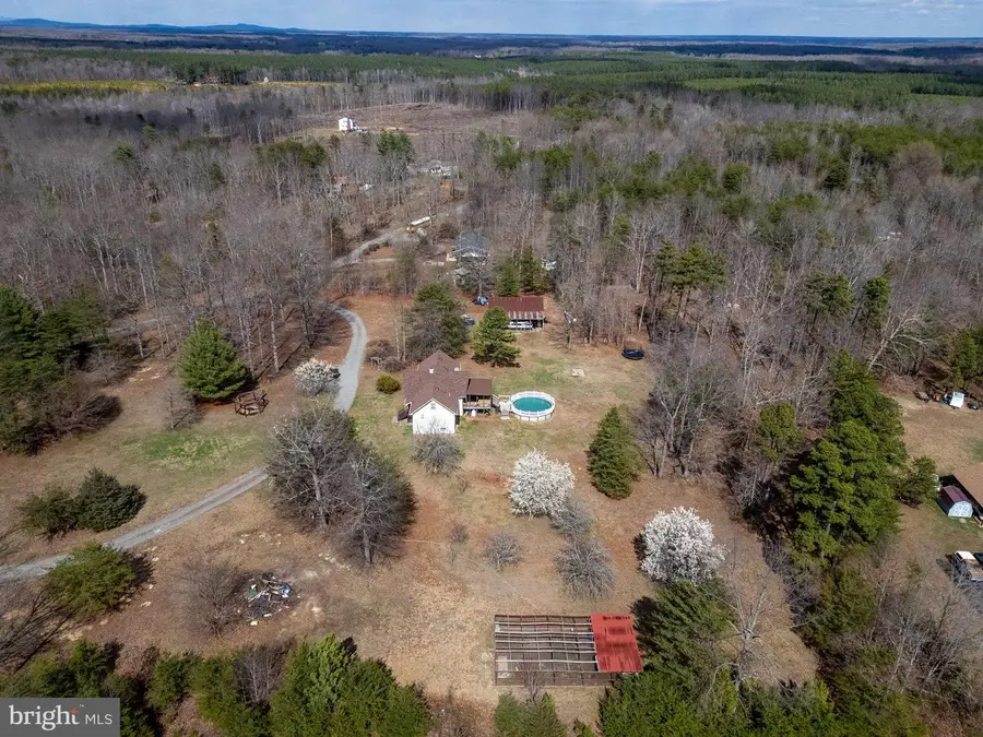 586 Jacoby Rd, Louisa, VA 23093 - #2