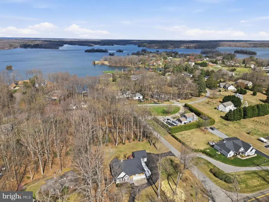 25 Tara Woods Dr, Bumpass, VA 23024 - #2