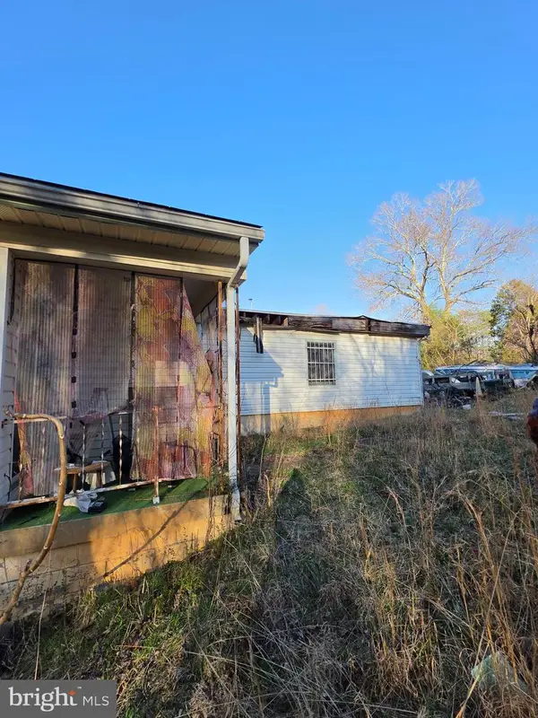 2263 Buckner Rd, BUMPASS, VA 23024