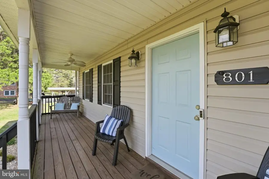 801 S Lakeshore Dr, Louisa, VA 23093 - #2