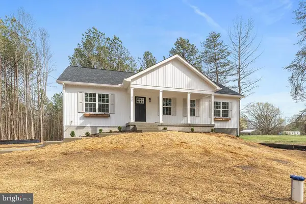 946 Pottiesville Rd, BUMPASS, VA 23024