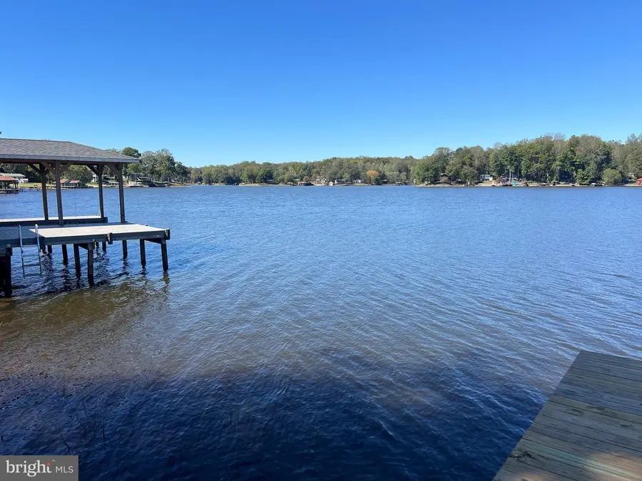 1134 S Lakeshore Dr, Louisa, VA 23093 - #2