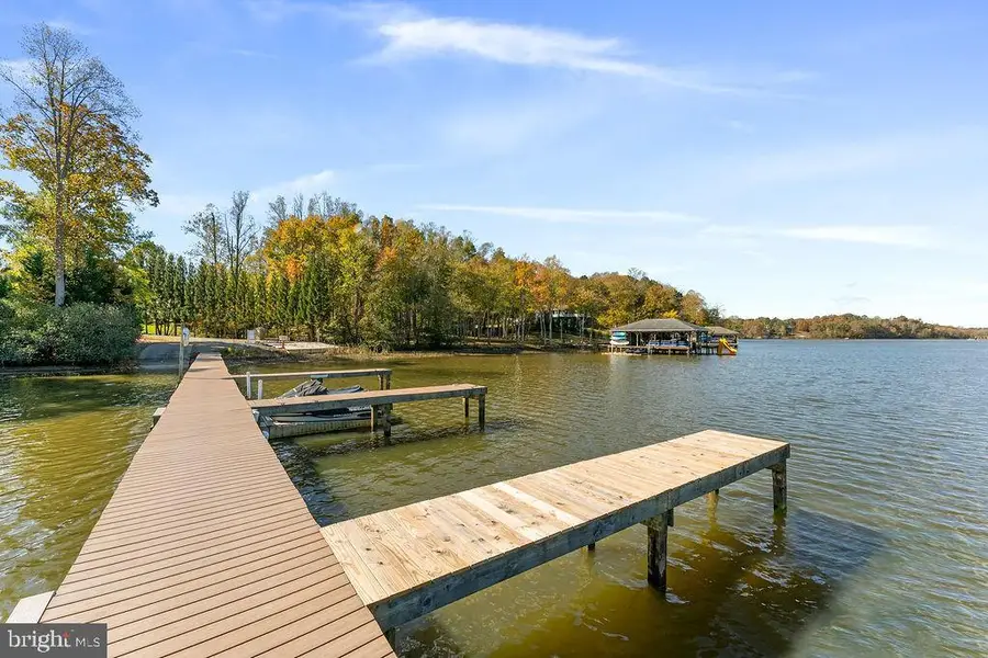 95 Woodland Shores Dr, Louisa, VA 23093 - #2